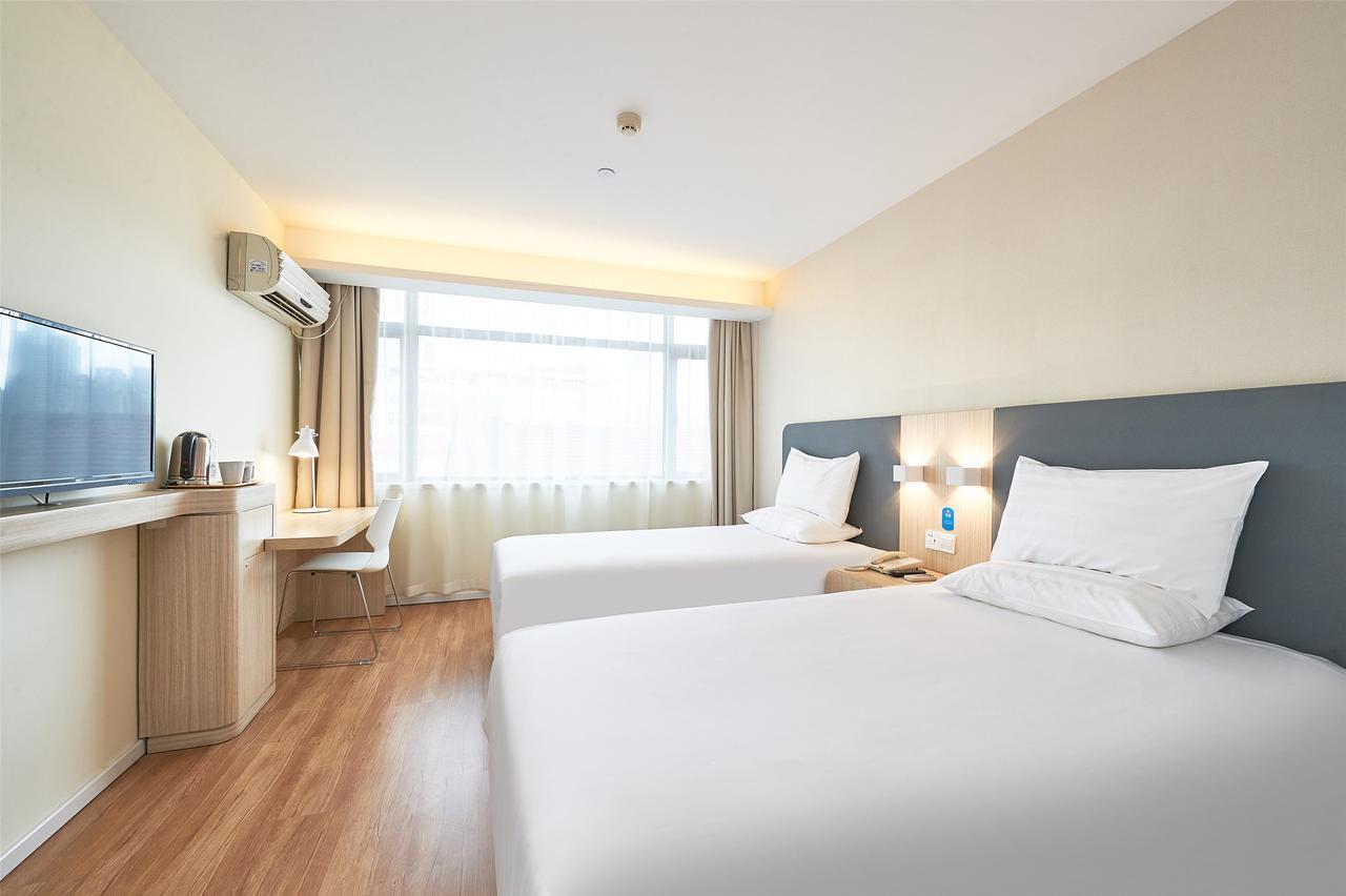 Hanting Hotel Shanghai Pudong Airport Zhuqiao Exterior foto